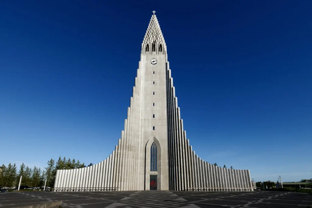 Reykjavik in 2 Days: Things to Do & Travel Guide 2 Hallgrimskirkja church in Reykjavik
